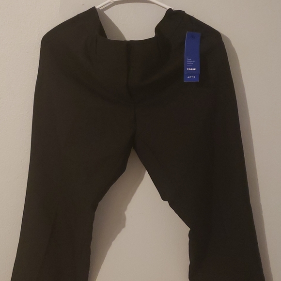 Close - Picture 1 of 1